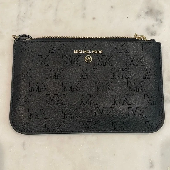 NWOT Michael Kors Wristlet - Large - Picture 1 of 4